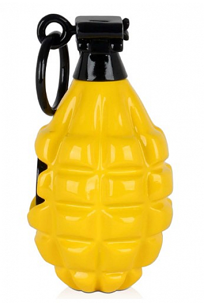ADM - 'Fuck War Grenade' - lakovaná pryskyřičná socha v pop artu