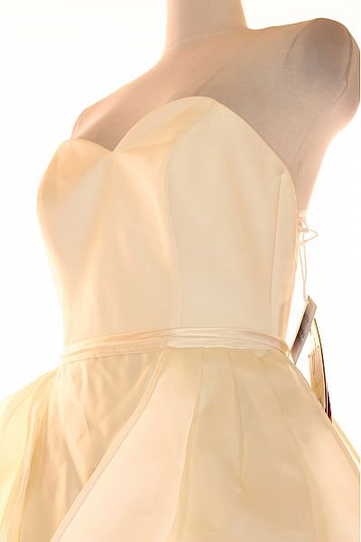 Šaty Hedvábné Bílé Second hand Vel. 42