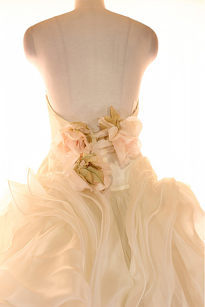 Šaty Hedvábné Béžové Vel. 40 | Unimoda | obrázek 4