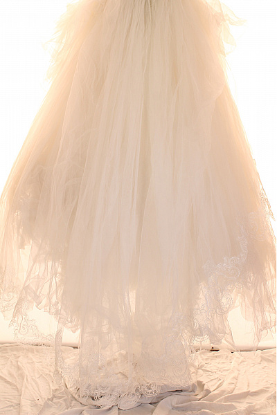 Svatební dlouhé princeznovské tylové korzetové šaty s flitry Vel. IT 44 | Unimoda | obrázek 2