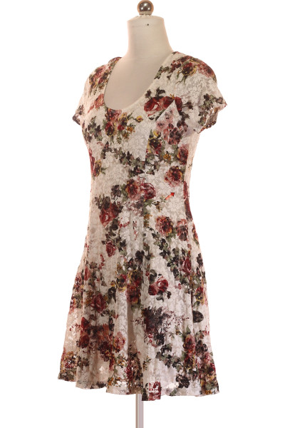 Letní šaty s květinovým vzorem a volánky APRICOT