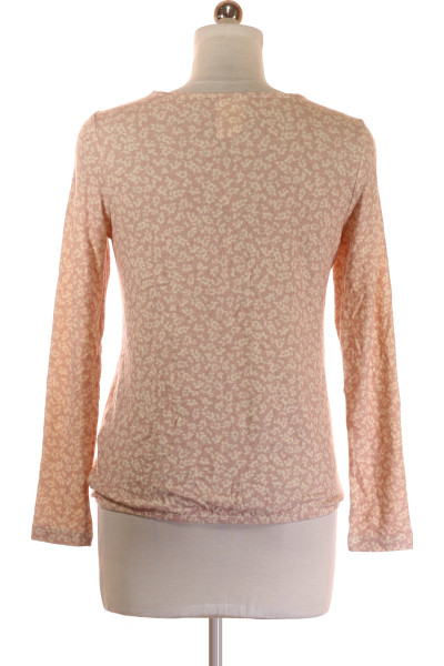 Dámská vzorovaná tričková halenka v pastelové růžové Elegantní střih pro jaro
