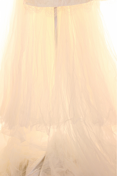 Svatební šaty  Šaty Hedvábné Bílé Second hand Vel. 44