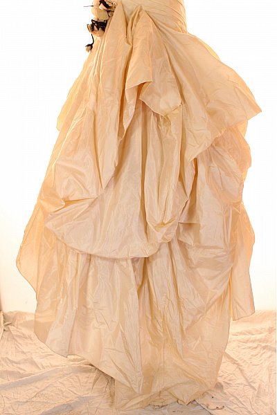 Svatební šaty  Šaty Hedvábné Béžové Vel. 38