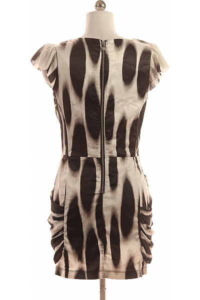 Lipsy Pouzdrové šaty  Šaty Černobílé