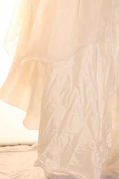 Šaty Béžové Vel. 40 | Unimoda | obrázek 4