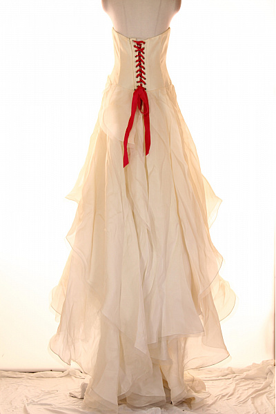 Svatební šaty  Šaty Hedvábné Béžové Second hand Vel. 40 | Unimoda | obrázek 2