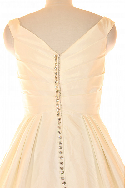 Svatební šaty  Šaty Béžové Outlet