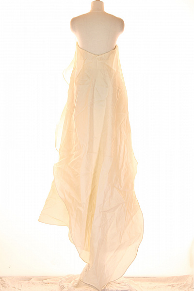 Svatební šaty  Šaty Hedvábné Béžové