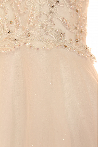 Svatební šaty  Šaty Bílé Second hand