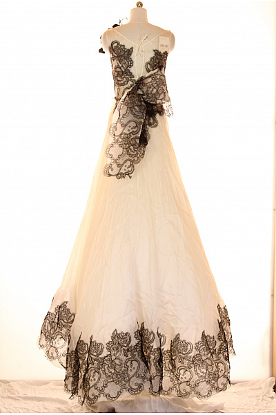 Svatební šaty  Šaty Hedvábné Béžové