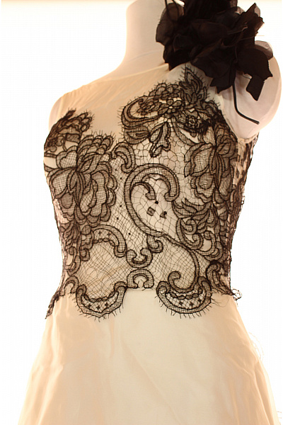 Svatební šaty  Šaty Hedvábné Béžové