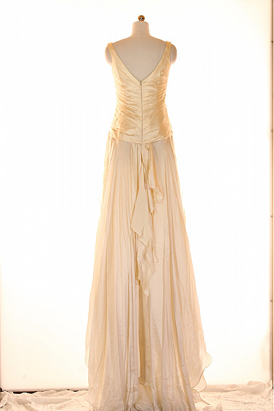 Svatební šaty  Šaty Hedvábné Béžové