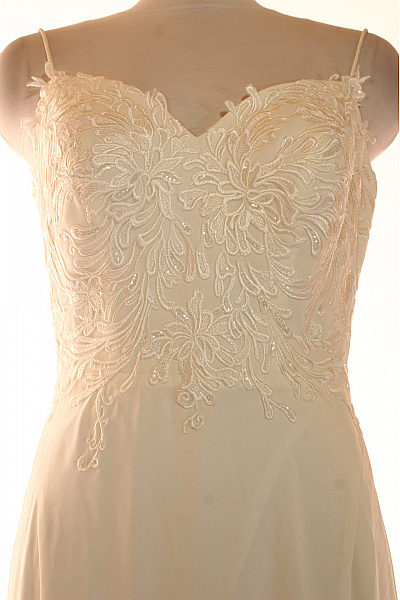 Svatební šaty  Šaty Bílé Vel. 36