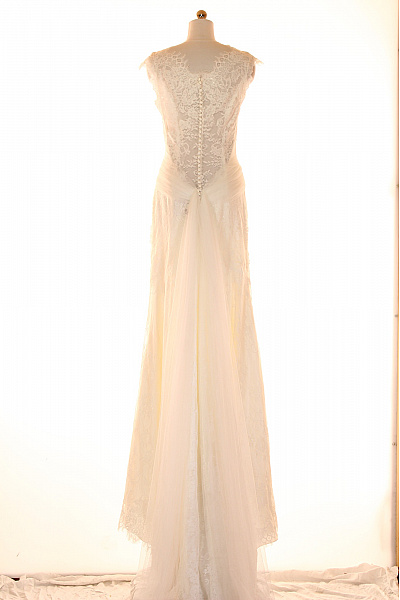 Svatební šaty  Šaty Bílé Second hand