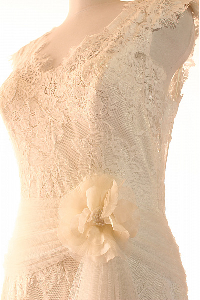 Svatební šaty  Šaty Bílé Second hand