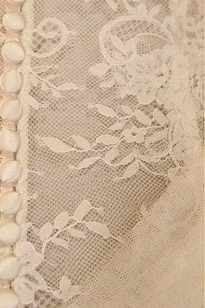 Svatební šaty  Šaty Bílé Second hand