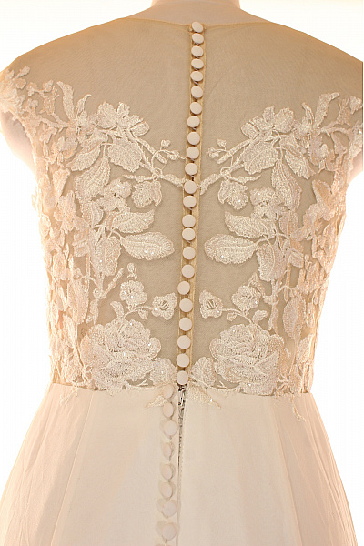 Svatební šaty  Šaty Bílé Vel. 36