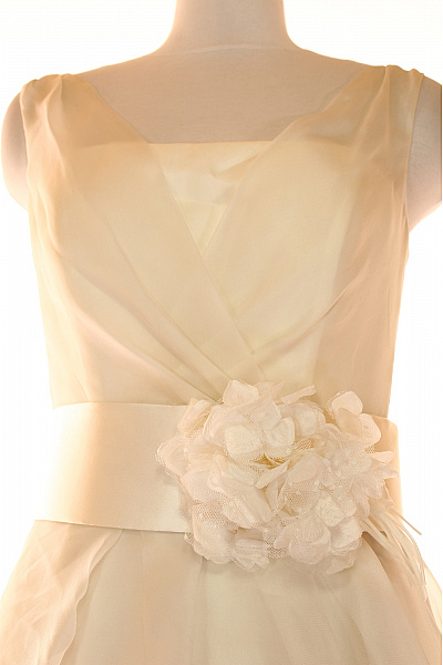Svatební šaty  Šaty Béžové Vel. 40