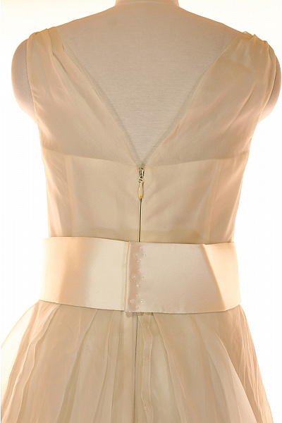 Svatební šaty  Šaty Béžové Vel. 40
