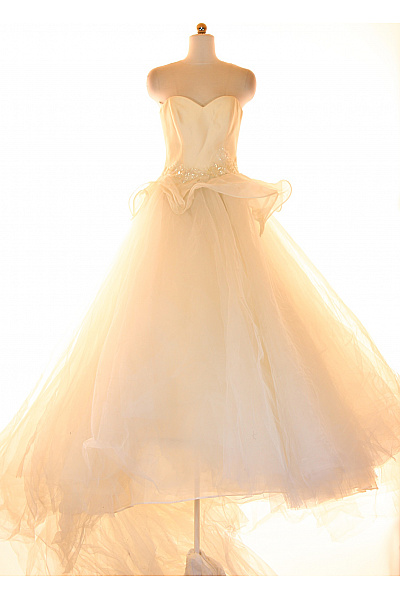 Svatební šaty  Šaty Hedvábné Béžové