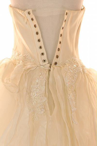 Svatební šaty  Šaty Hedvábné Béžové