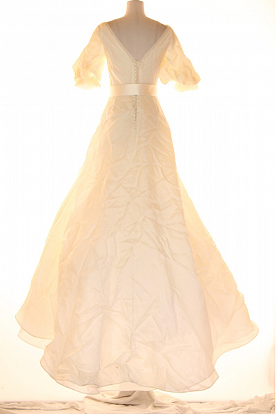 Šaty Hedvábné Béžové Second hand Vel. 38 | Unimoda | obrázek 2