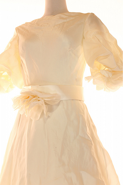 Šaty Hedvábné Béžové Second hand Vel. 38 | Unimoda | obrázek 5