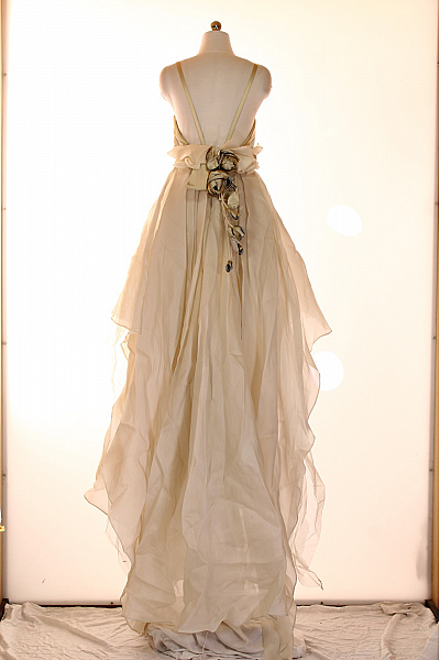 Dámské Hedvábné Šaty Dlouhé Béžové Elegantní Společenské Na Ramínka Vrstvené Vel. 44 | Unimoda | obrázek 2