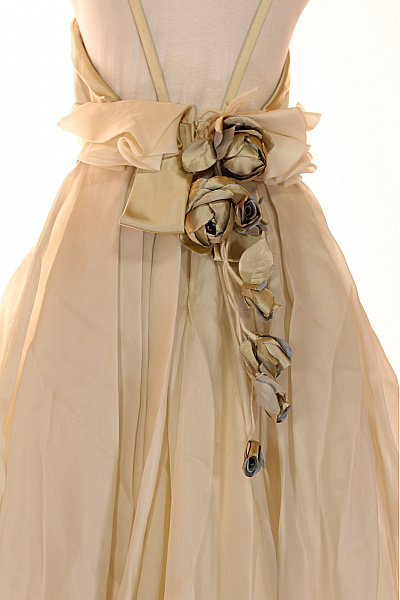 Dámské Hedvábné Šaty Dlouhé Béžové Elegantní Společenské Na Ramínka Vrstvené Vel. 44 | Unimoda | obrázek 3