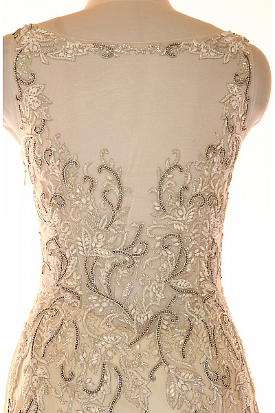 Dlouhé Hedvábné Svatební Šaty Bez Rukávů Vyšívané Třpytivé Elegantní Velikost IT 42 | Unimoda | obrázek 3