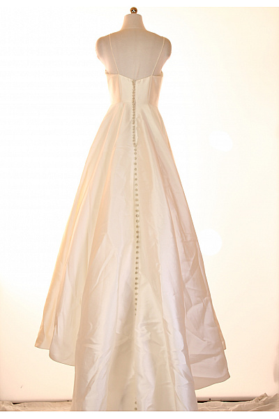 Bílé dlouhé saténové svatební šaty bez rukávů jednoduché vintage Velikost 36 | Unimoda | obrázek 2