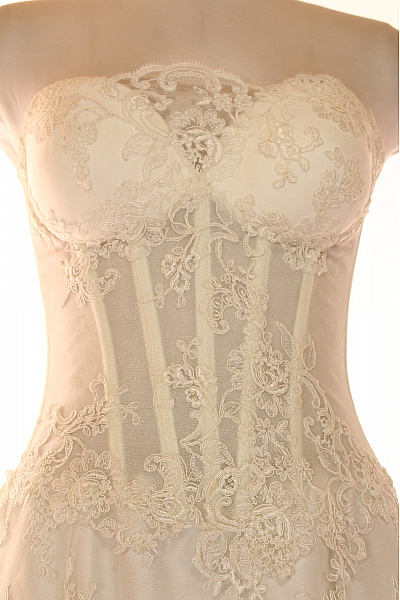 Svatební dlouhé krajkové šaty korzetové střih mořská panna elegantní Vel. IT 44 | Unimoda | obrázek 5