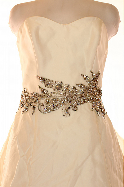 Svatební Hedvábné Dlouhé Šaty Bez Rukávů Korzetové Princeznovské Elegantní S Vlečkou Vel. IT 44 | Unimoda | obrázek 6