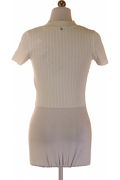 Guess Dámské tričko bílé krátký rukáv crop top s průstřihy Velikost XS | Guess | obrázek 2