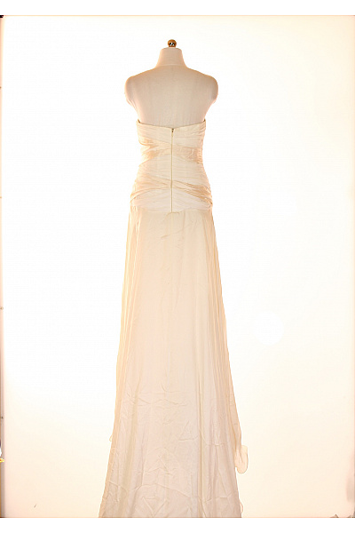 Dlouhé Hedvábné Svatební Šaty Bez Rukávů Řasené Růžicí Jednobarevné Velikost IT 44 | Unimoda | obrázek 2