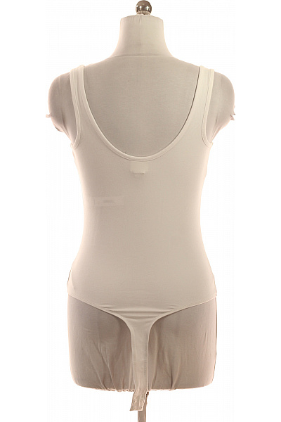 Guess dámské bílé tílko bez rukávů s nápisem Velikost L | Guess | obrázek 2