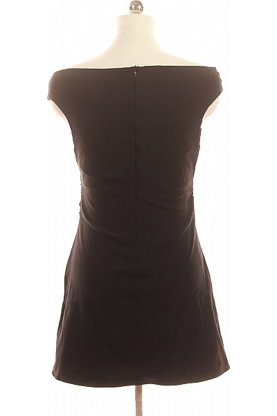 Bershka Dámské šaty černé bez rukávů s odhalenými rameny volnočasové elegantní krátké Velikost xl | Bershka | obrázek 3