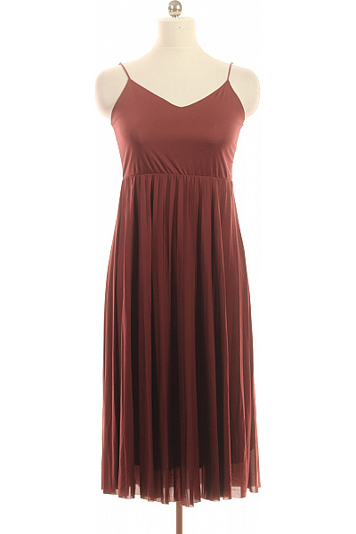 Dámské šaty na ramínka midi plisované elegantní vínové Velikost 38+ | Unimoda | obrázek 2