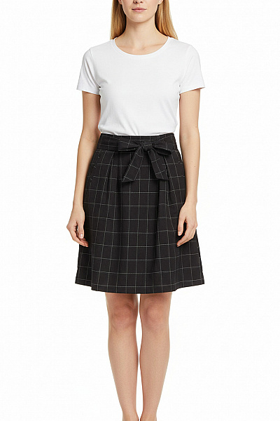  Sukně áčková Černá Vel. 40