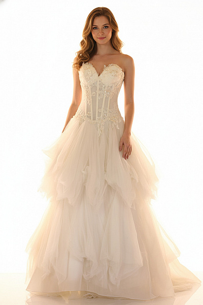 Svatební šaty  Šaty Béžové