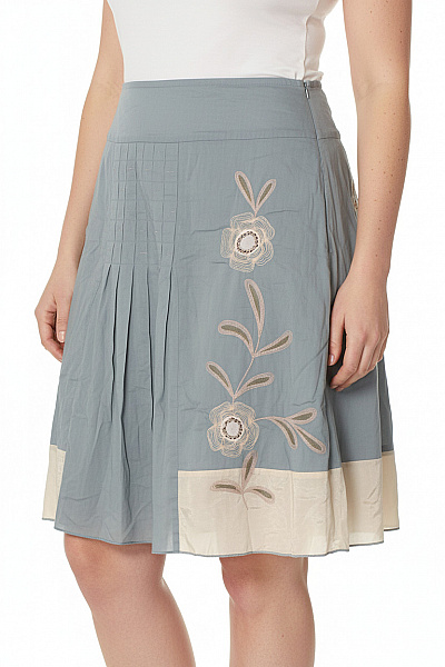 Cream Dámská Bavlněná Modrá áčková Sukně Ke Kolenům S Výšivkou Vel. 40