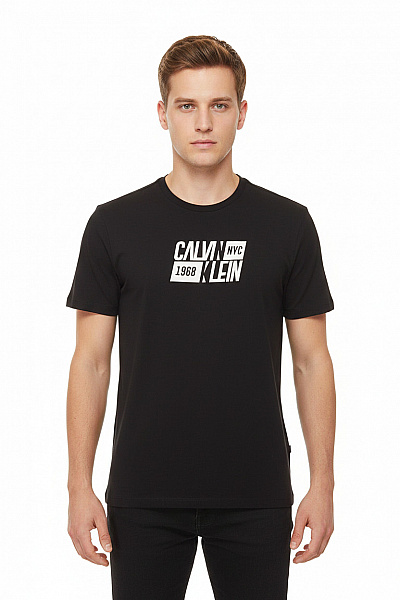 Calvin Klein Pánské Tričko S Krátkým Rukávem A Potiskem Calvin Klein Vel. EU L