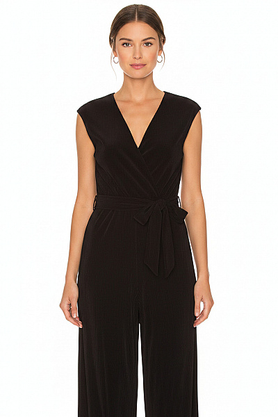 Vera Mont Overal Společenský černý Sametový Bez Rukávů Vel. 40