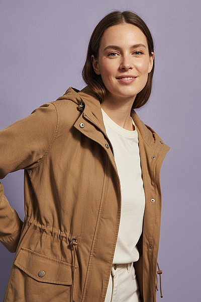 Guess Dámská Hnědá Parka S Kapucí A Kapsami Vel. 38
