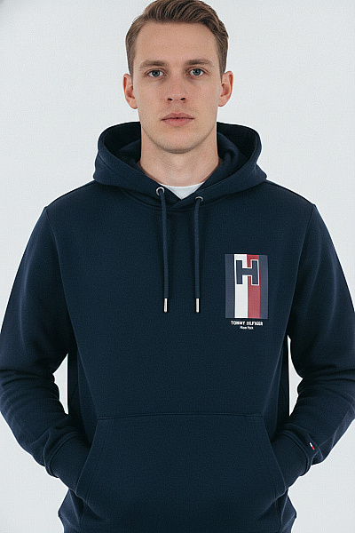 TOMMY HILFIGER Pánská Bavlněná Mikina S Kapucí A Potiskem Přes Hlavu Vel. EU L