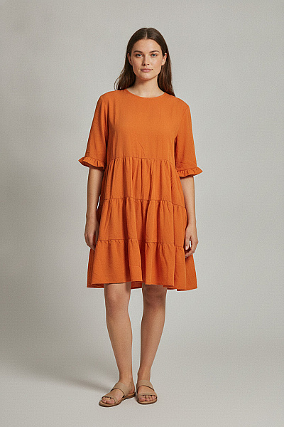 Boohoo Oranžové Volné Vrstvené Mini šaty Velikost EU 48