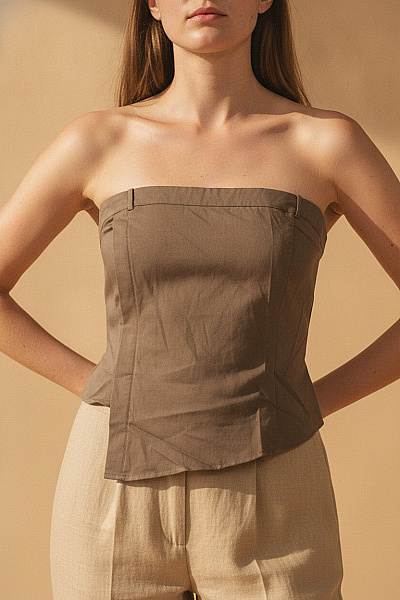 Boohoo Khaki Asymetrický Top Bez Ramínek Velikost EU 46