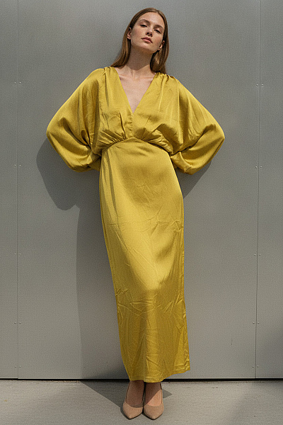 Boohoo Žluté Saténové Maxi šaty S Dlouhým Rukávem Kimono Velikost 46