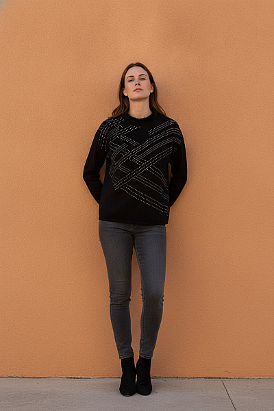 OVANTI GLOW Černá Halenka S Dlouhým Rukávem A Kamínky Pro Plnoštíhlé Velikost 48